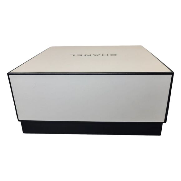 Authentic CHANEL Empty White Black Box 8.75"x8.75"x4" - Picture 3 of 15